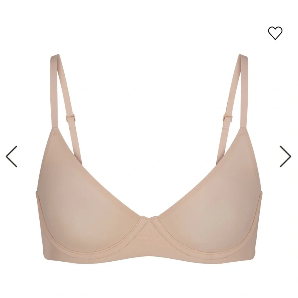 SKIMS FITS EVERYBODY
UNLINED DEMI BRA - Picture 1 of 10